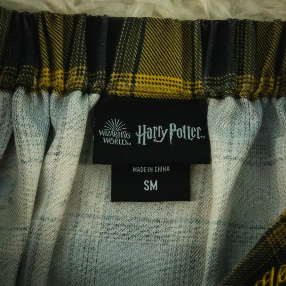 Harry Potter Wizarding World Size Small S Hufflepuff Plaid Pleated Mini Skirt - Picture 5 of 8